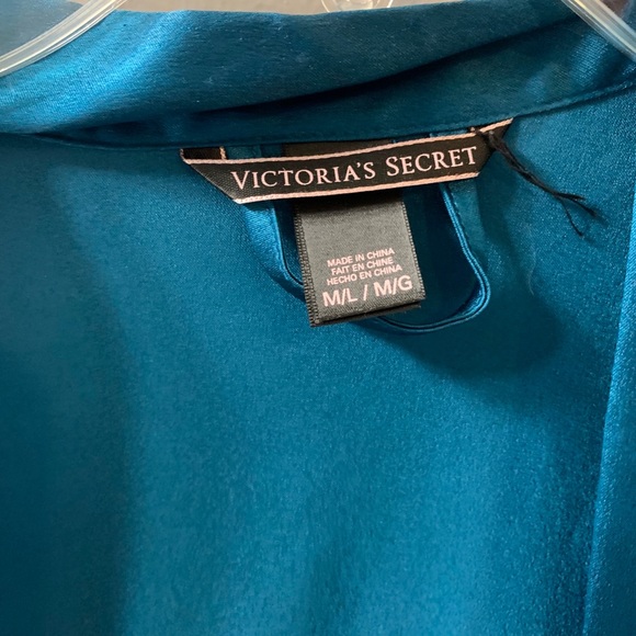 Victoria’s Secret teal robe M/L 💙 - Picture 2 of 6